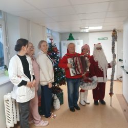 8fd0a6bb-f024-40ee-b7fa-5c2978ecd179 kalėdų senio vizitas