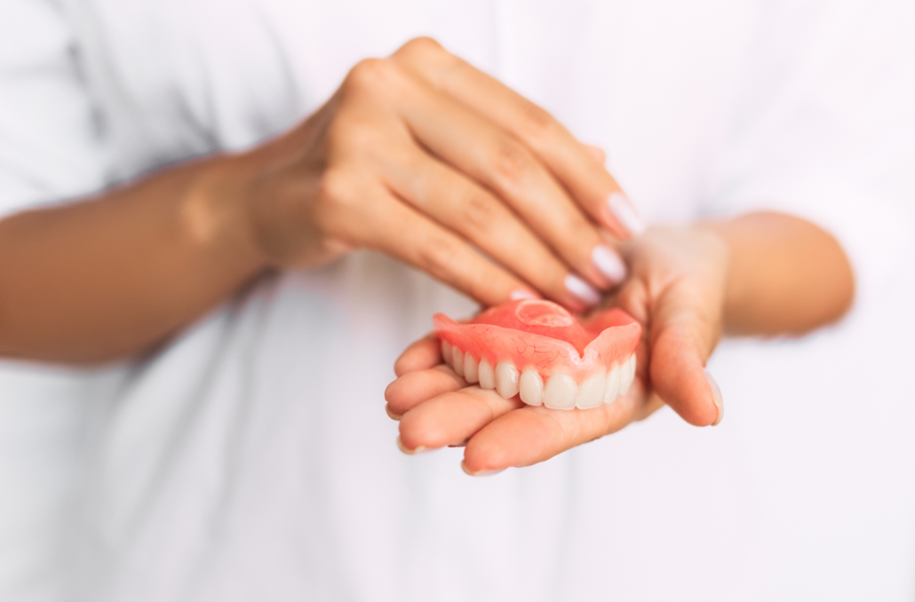 odontologija ir dantu protezavimas